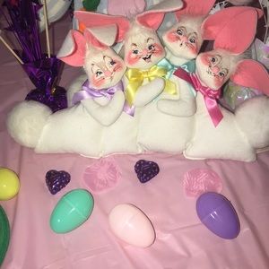 ANNALEE QUAD EASTER BUNNIES.
